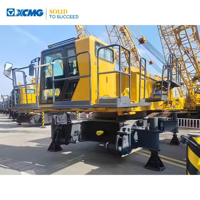 XCMG Manufacturer 130 Tons Used Small Crawler Crane High Efficiency Crawler Crane Price